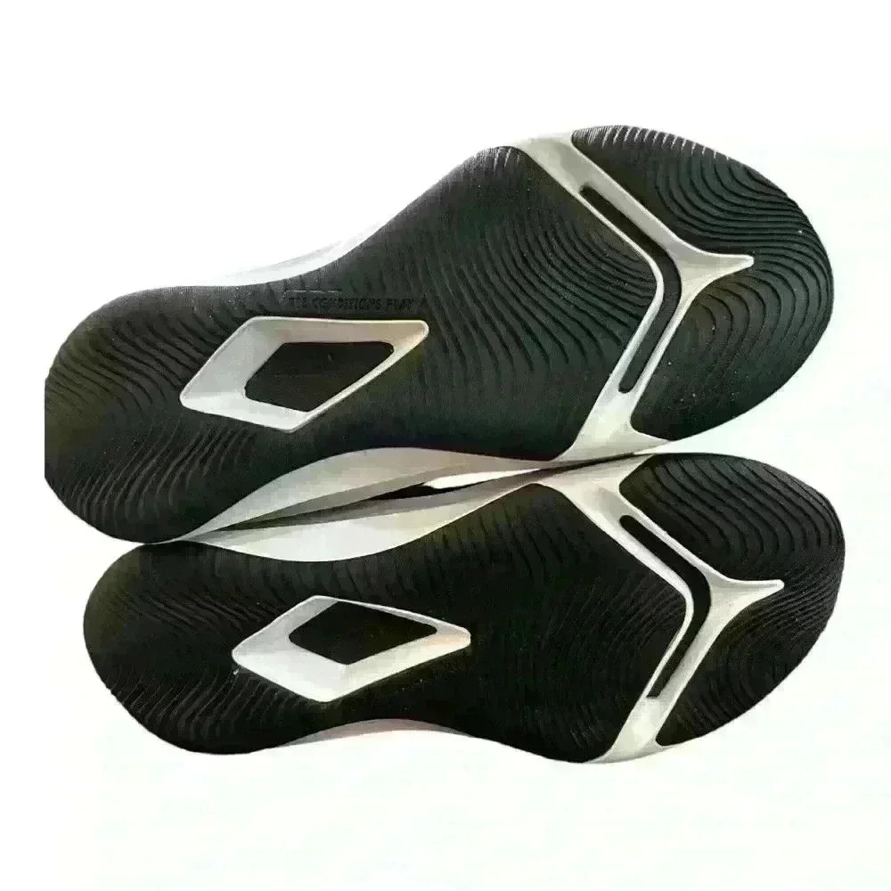 LIKE NEW Nike Binzie Boot 'Black White' size 5Y - Picture 7 of 10